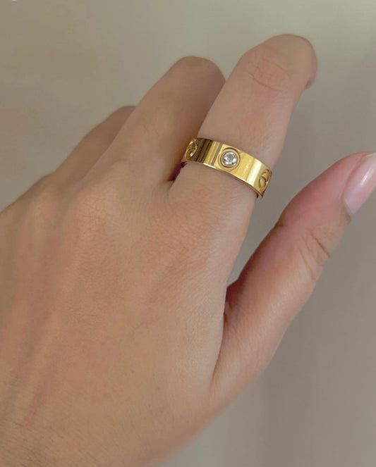 Stainless steel ring with stone